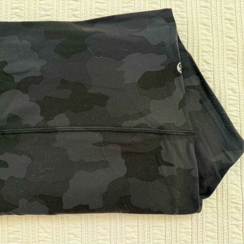 Lululemon high-rise align leggings  in camo black size 14